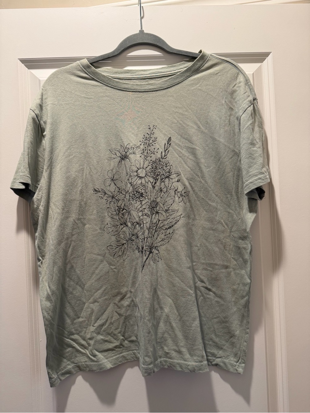 Women's Sage Green Floral Short Sleeve Tee